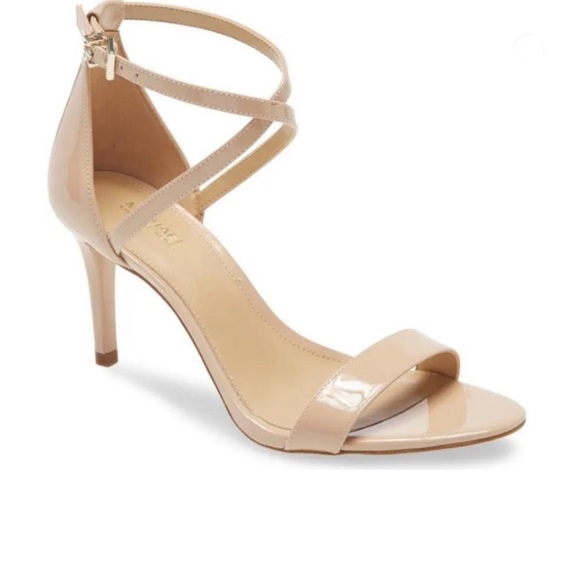 BRAND NEW WITH BOX MICHAEL KORS AVA STRAPPY SANDAL IN LIGHT BLUSH PATENT LEATHER - Picture 1 of 2